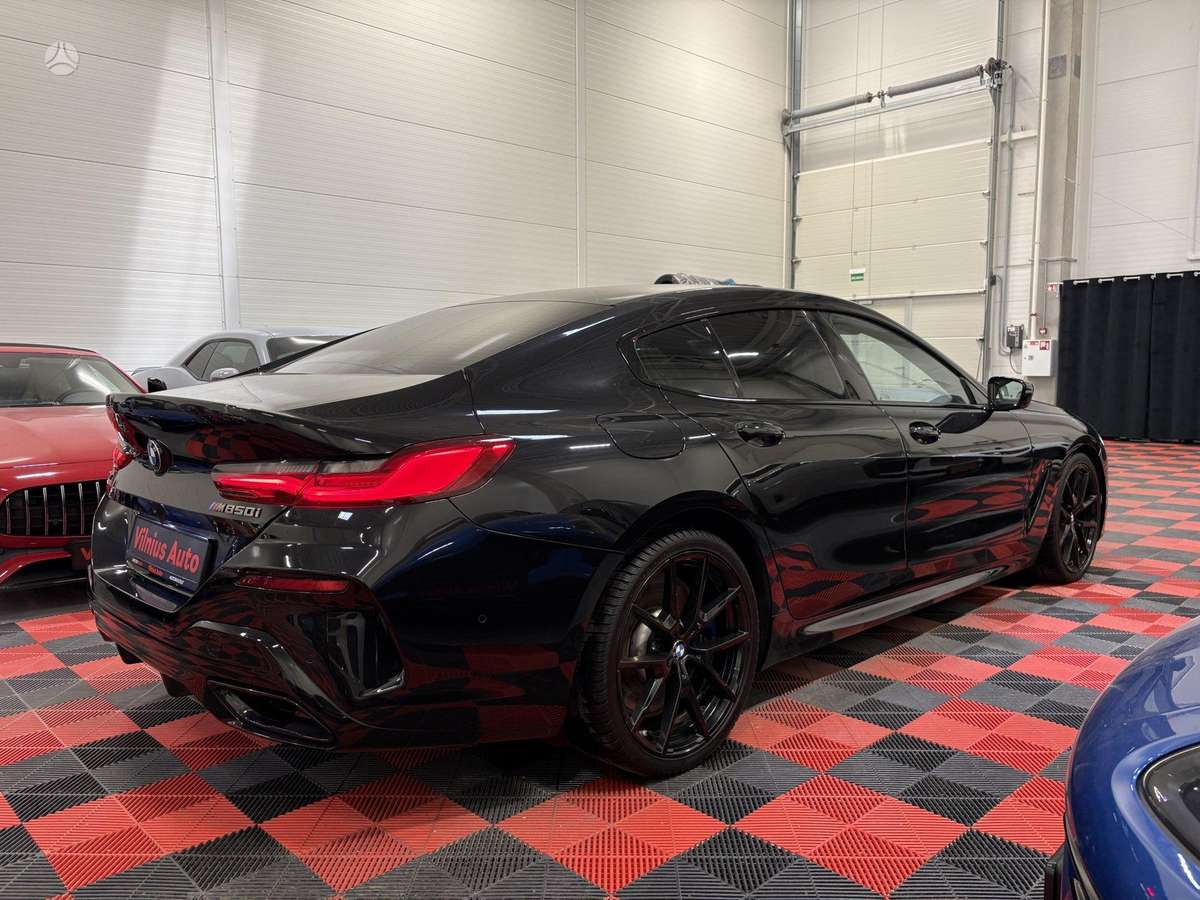 BMW M850, 4.4 l., Седан