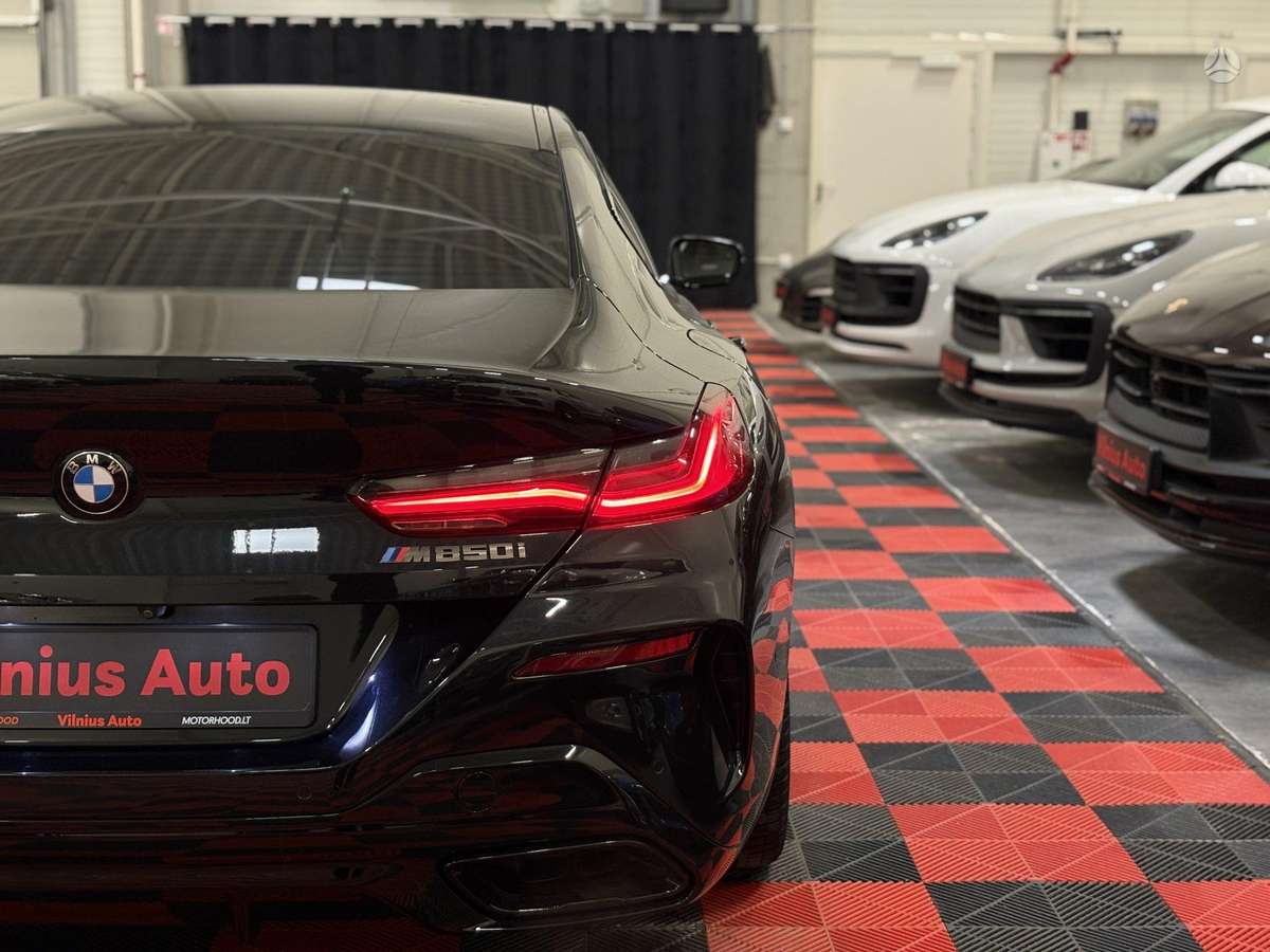 BMW M850, 4.4 l., Седан