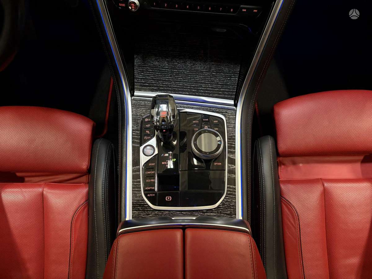 BMW M850, 4.4 l., Седан