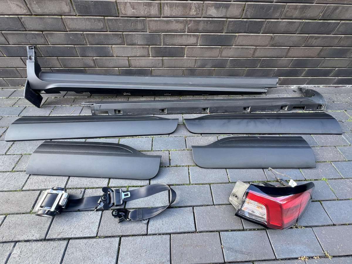 Ford Kuga kėbulo dalys