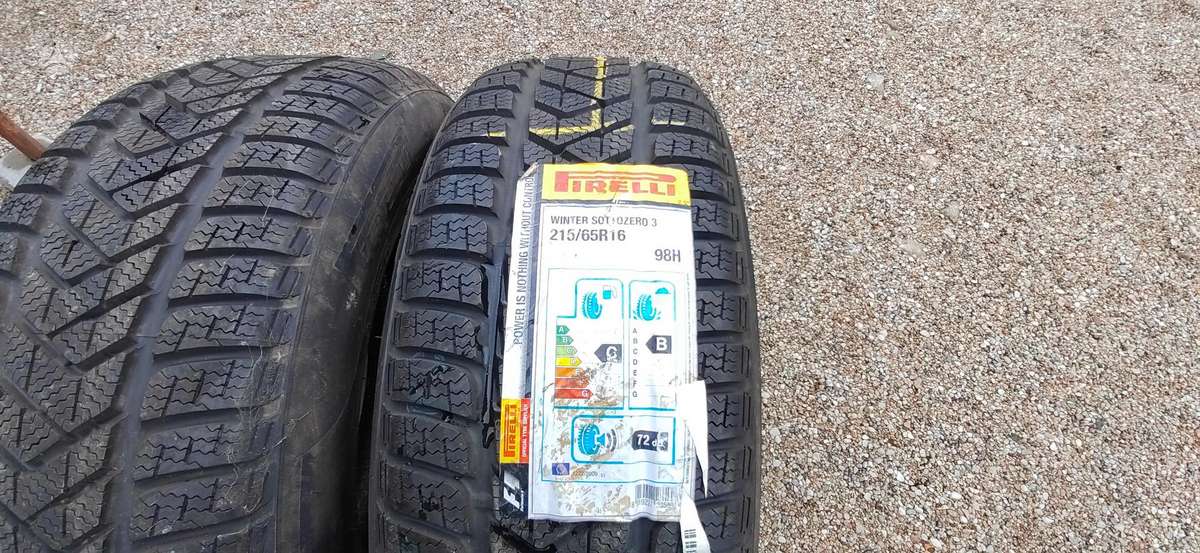 Pirelli Soto Zero 3, зимние 215/65 R16