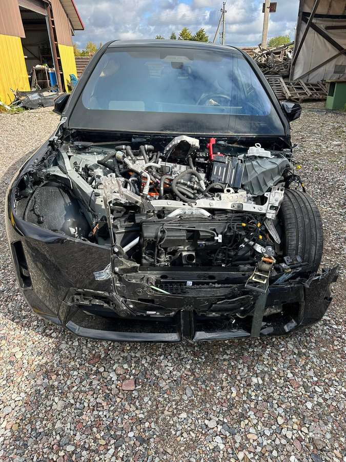 BMW iX, Внедорожник / Кроссовер