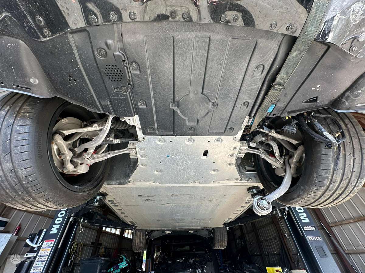 BMW iX, Внедорожник / Кроссовер