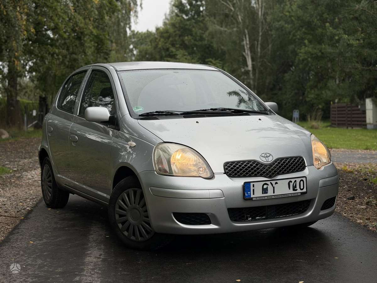 Toyota Yaris - 1