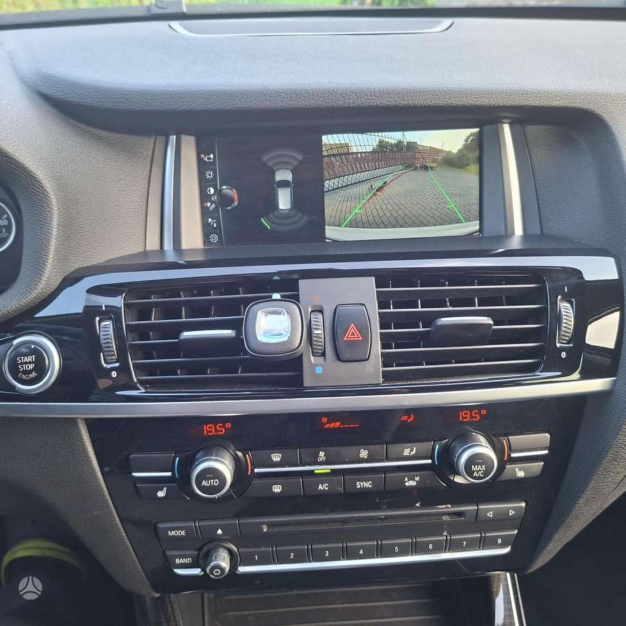 BMW X3, 2.0 l., off-road / crossover