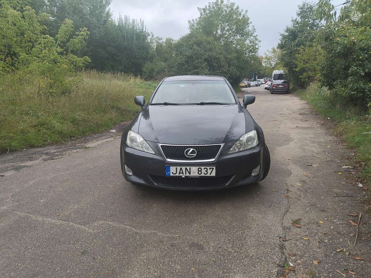 Lexus IS 220, 2.2 l., Седан