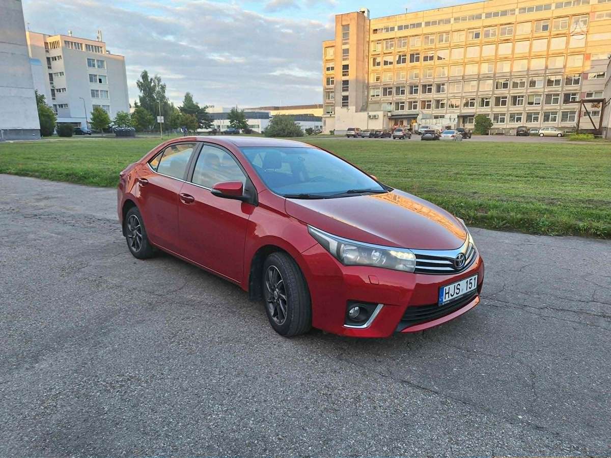 Toyota Corolla - 1