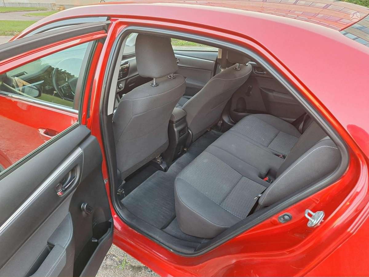 Toyota Corolla - 5