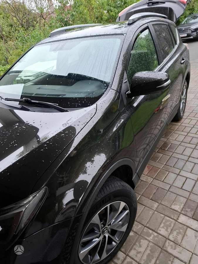 Toyota RAV4 - 5