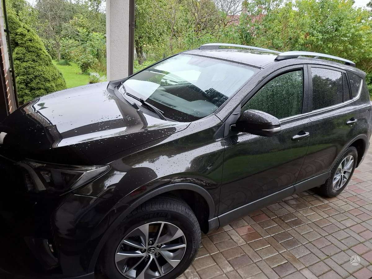 Toyota RAV4 - 6
