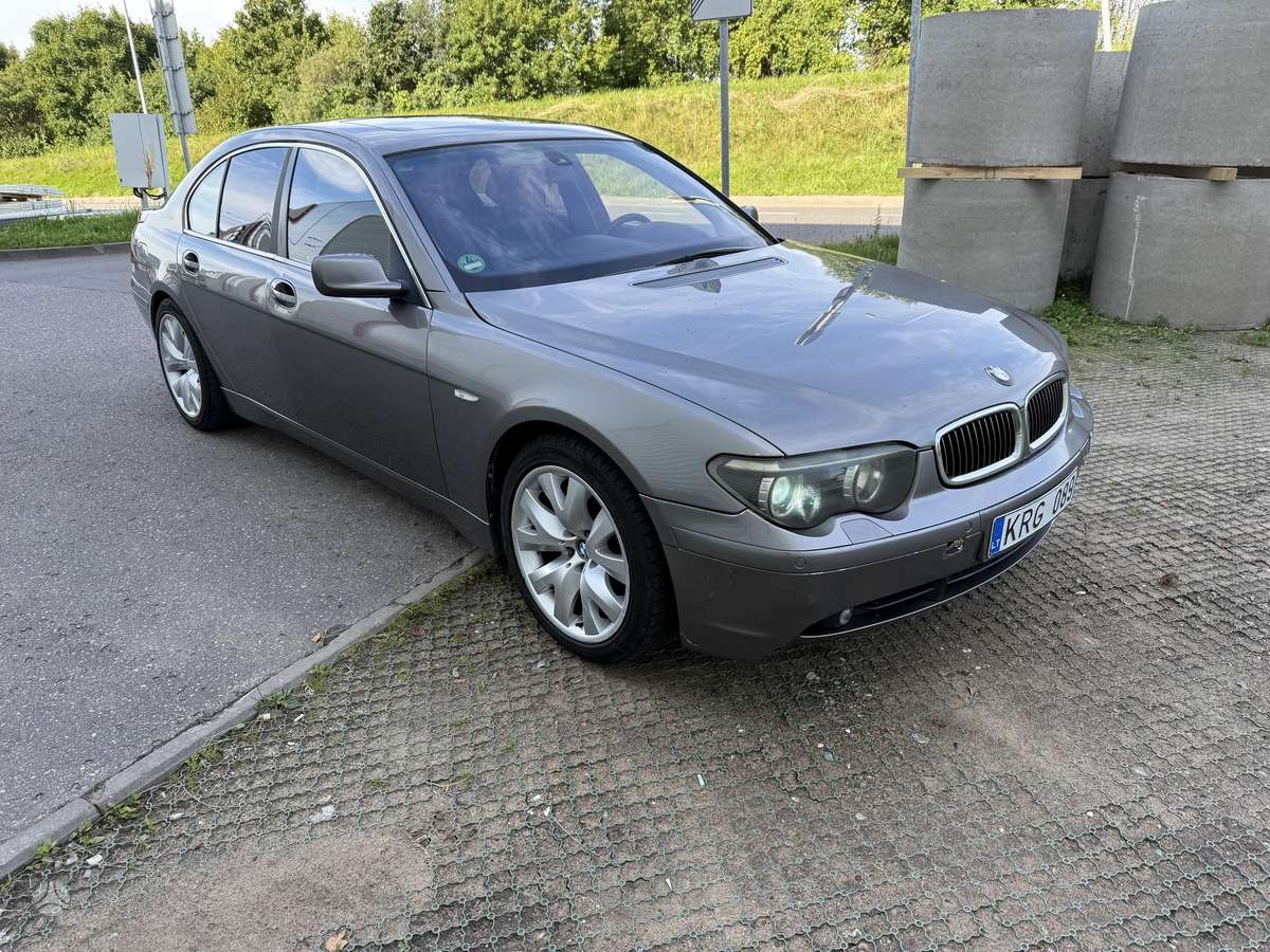 BMW 740, 3.9 l., Седан