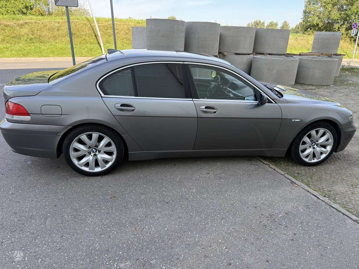 BMW 740, 3.9 l., Седан