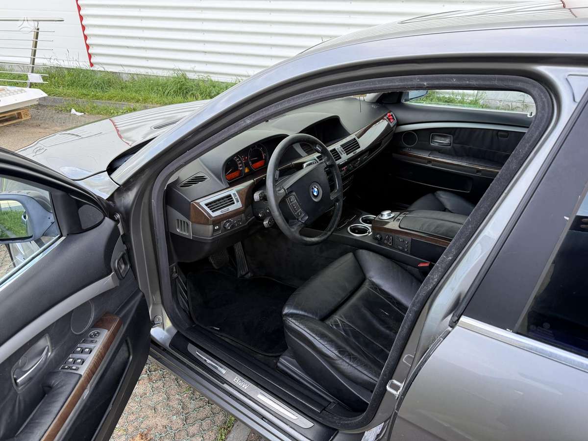 BMW 740, 3.9 l., Седан