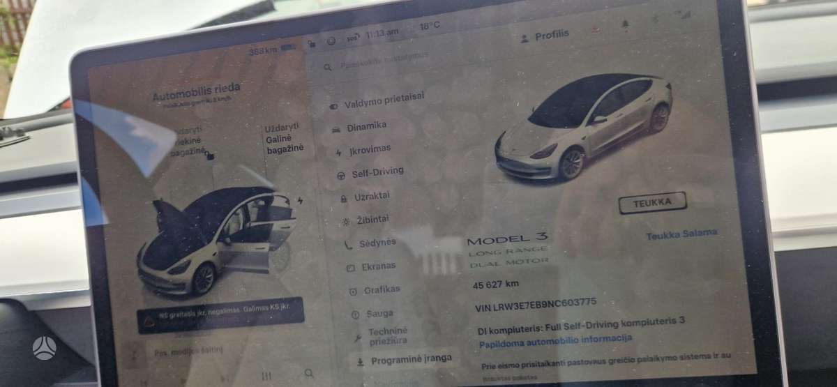 Tesla Model 3 - 8