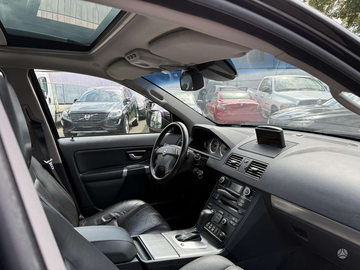 Volvo XC90 - 6