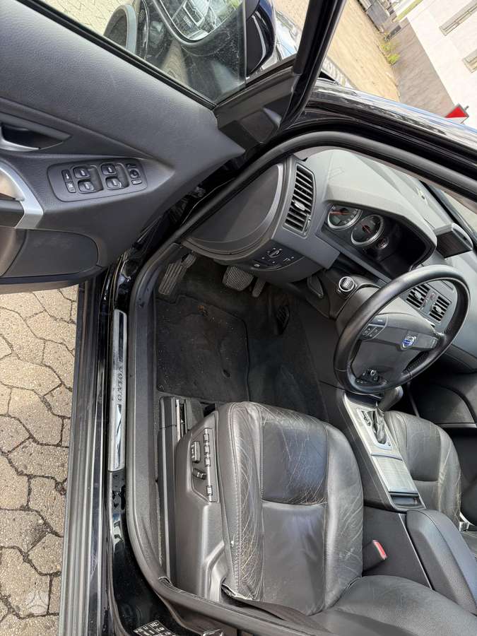 Volvo XC90 - 11
