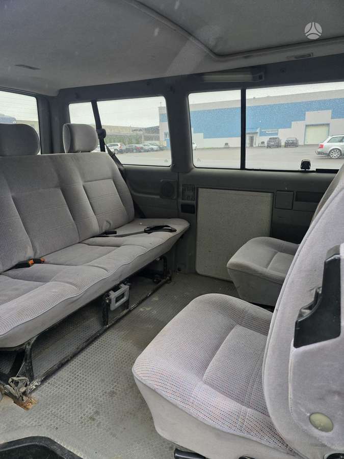 Volkswagen Multivan - 8