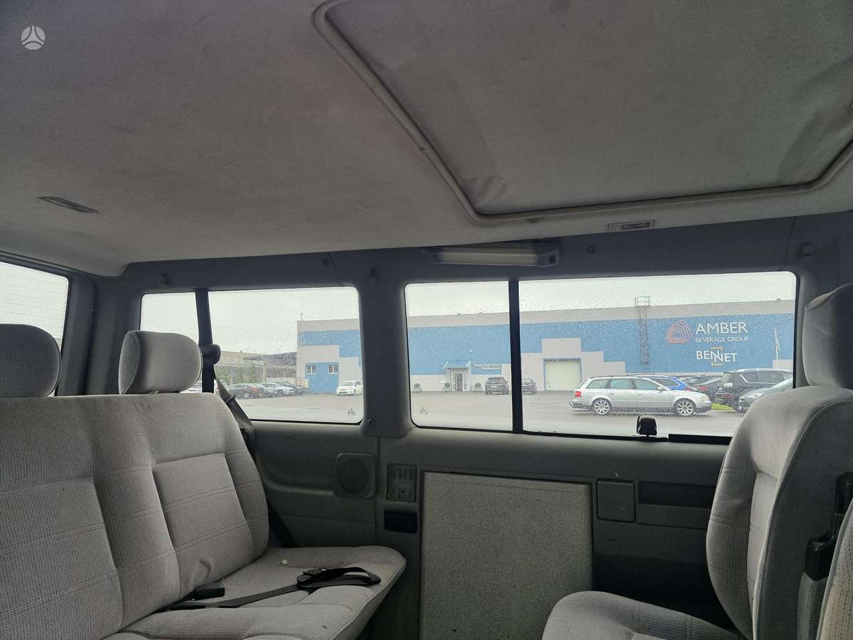 Volkswagen Multivan - 9