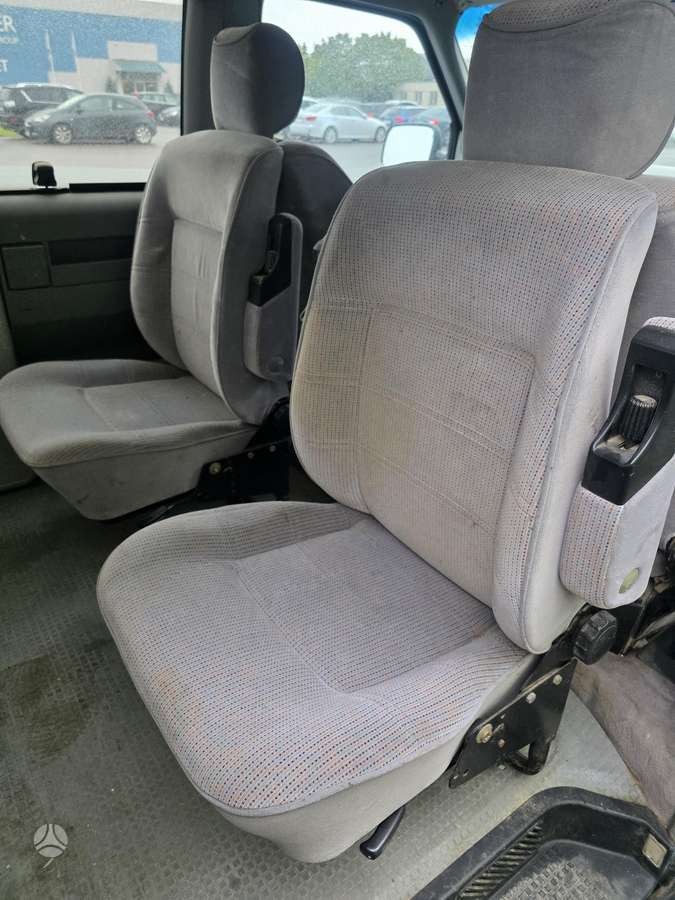 Volkswagen Multivan - 10