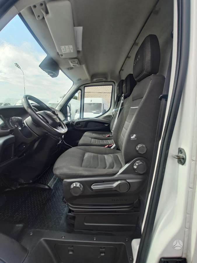 Iveco Daily, 2.3 l., cargo van