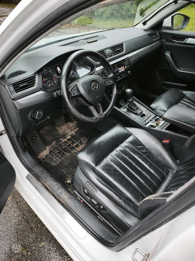 Skoda Superb, 2.0 l., wagon