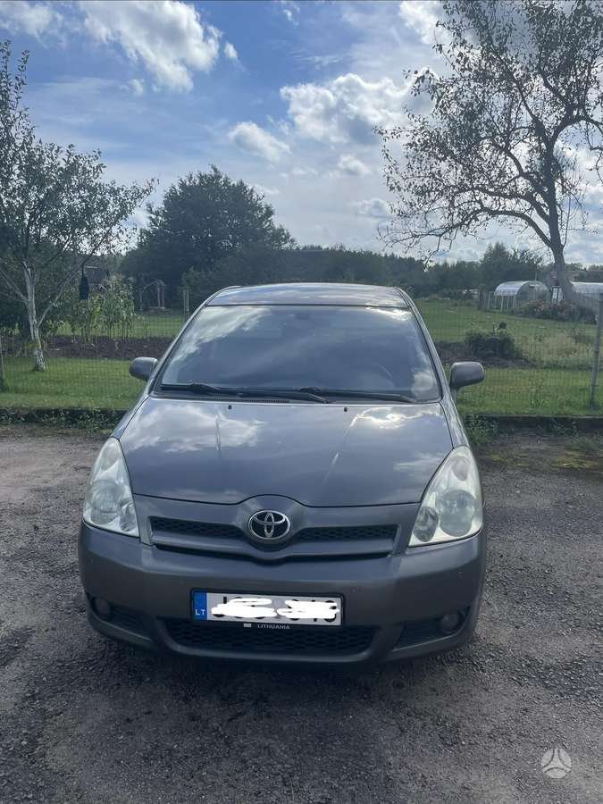 Toyota Corolla Verso, 2.2 l., Универсал
