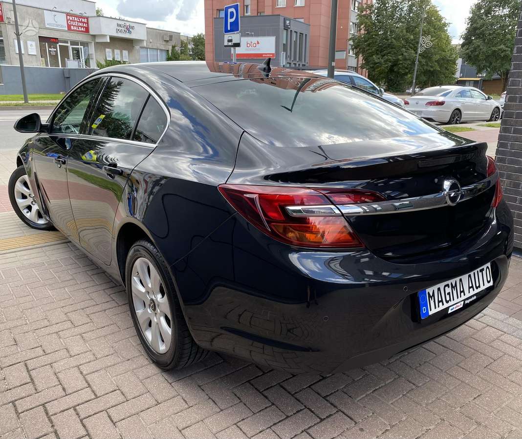 Opel Insignia, 2.0 l., hatchback