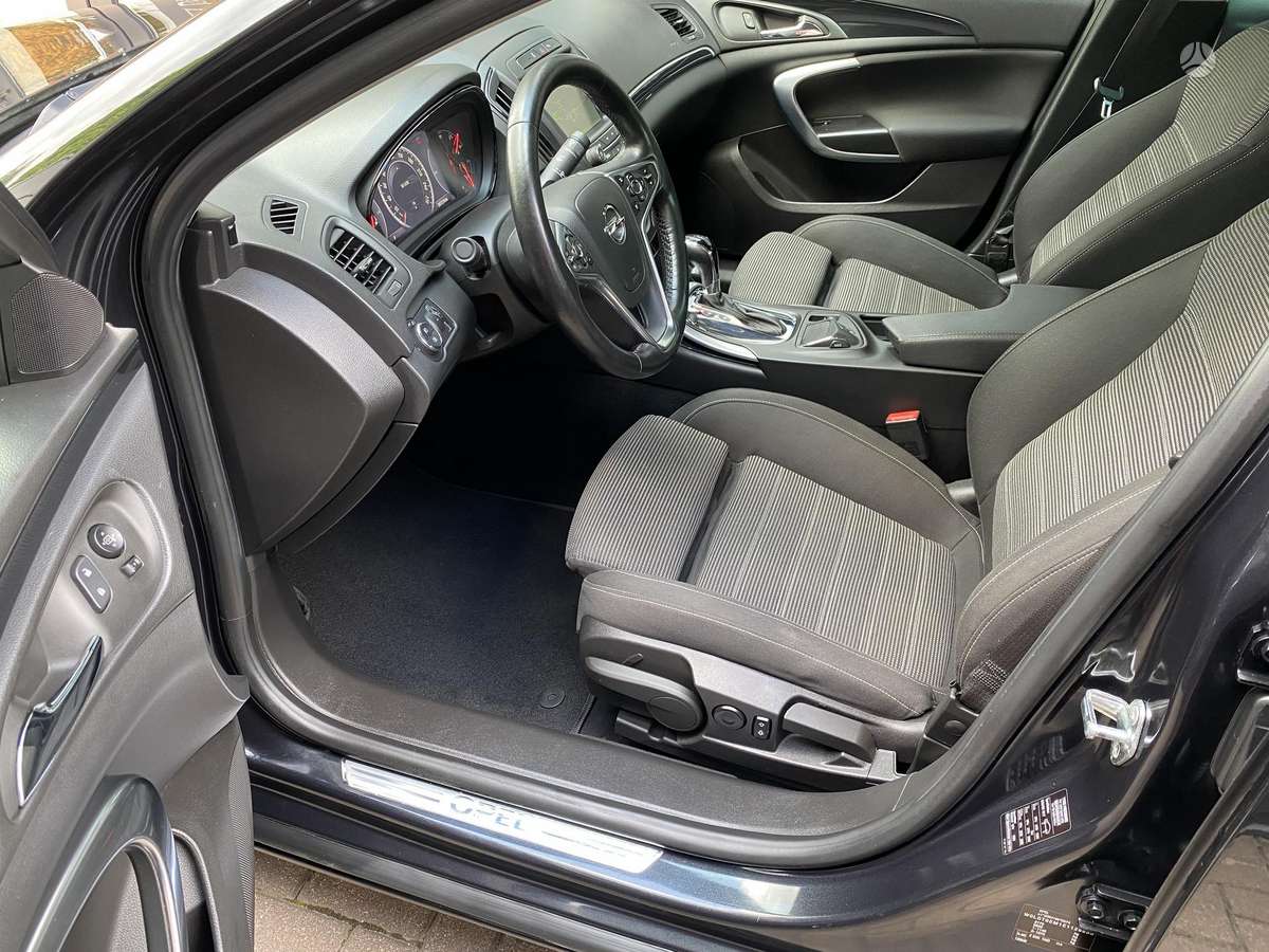 Opel Insignia, 2.0 l., hatchback
