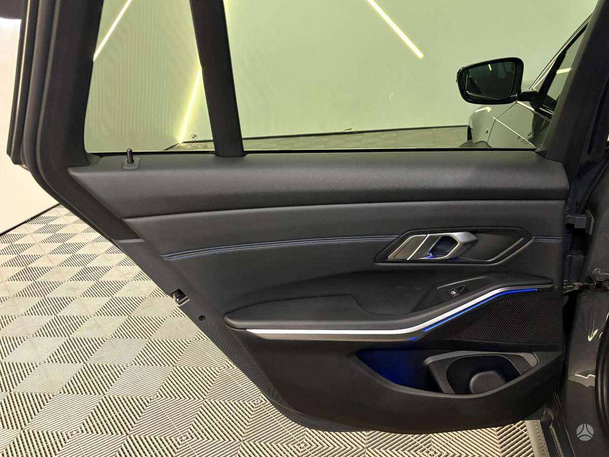 BMW 320, 2.0 l., Универсал