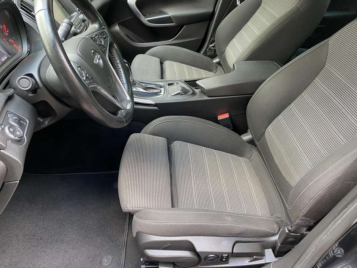 Opel Insignia, 2.0 l., hatchback