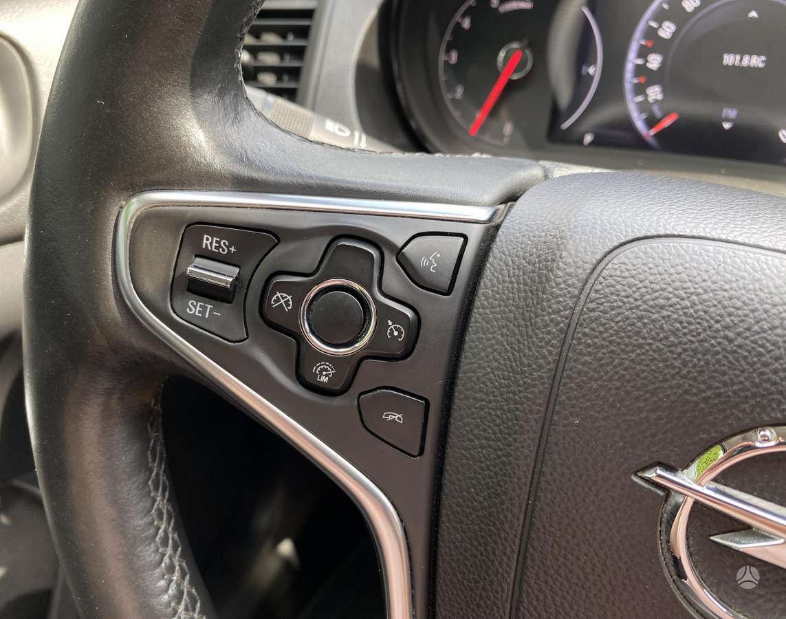 Opel Insignia, 2.0 l., hatchback