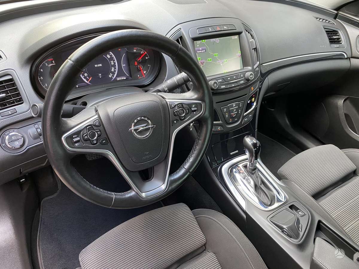Opel Insignia, 2.0 l., hatchback