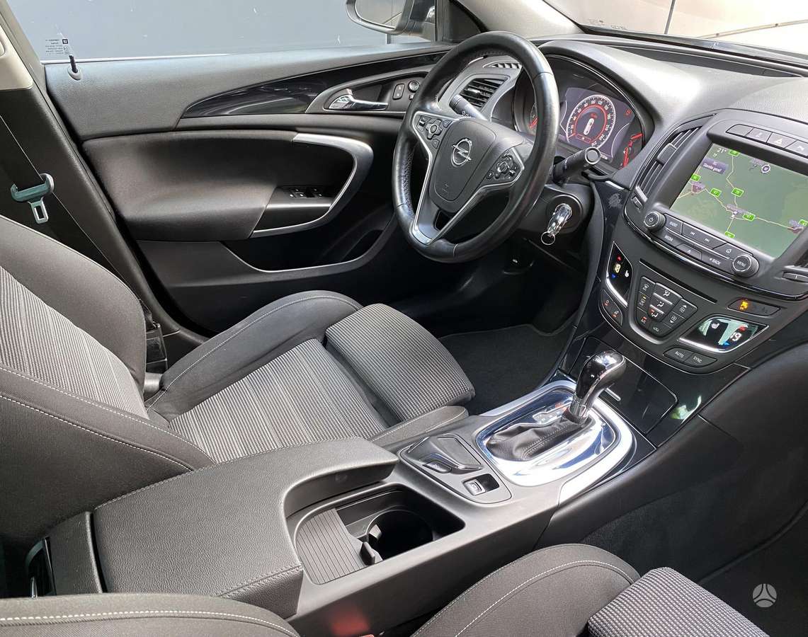 Opel Insignia, 2.0 l., hatchback