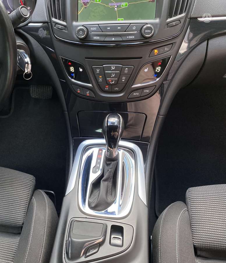 Opel Insignia, 2.0 l., hatchback