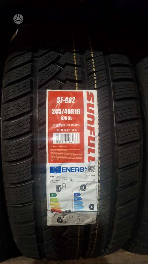 Sunfull Sf982, зимние 245/40 R18