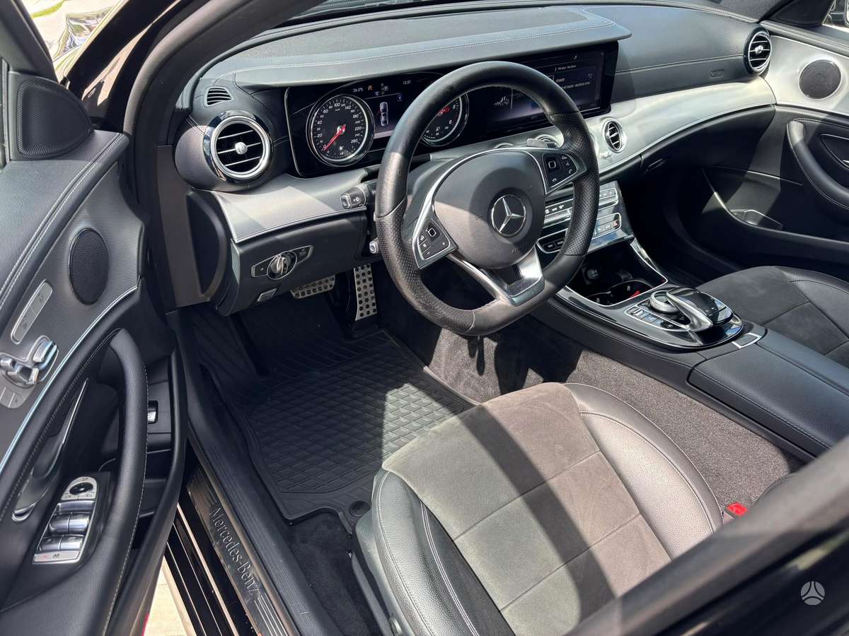 Mercedes-Benz E220, 2.0 l., Седан