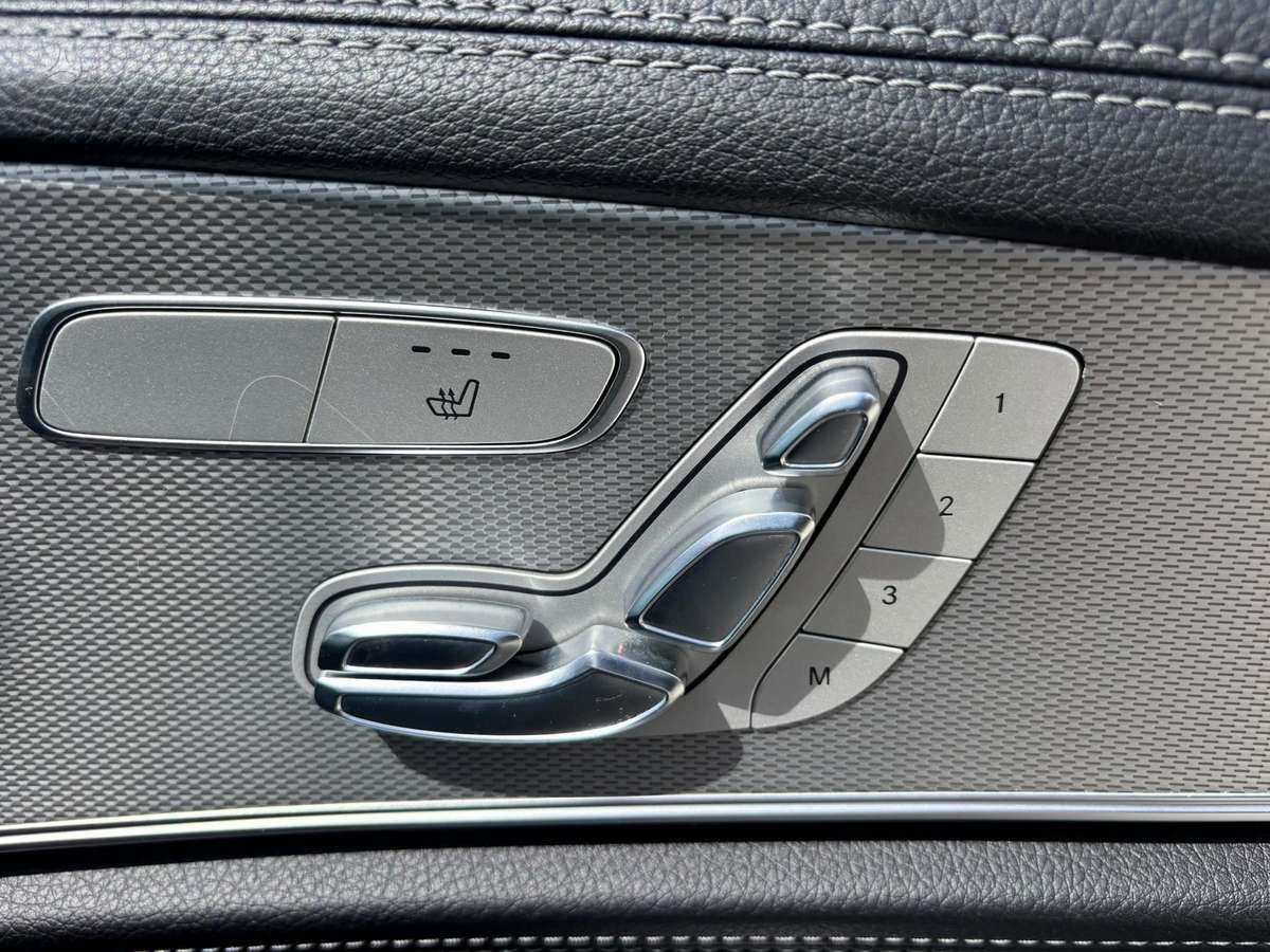 Mercedes-Benz E220, 2.0 l., Седан