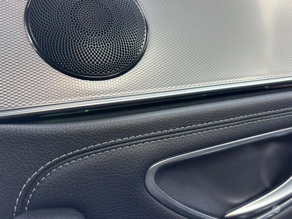 Mercedes-Benz E220, 2.0 l., Седан