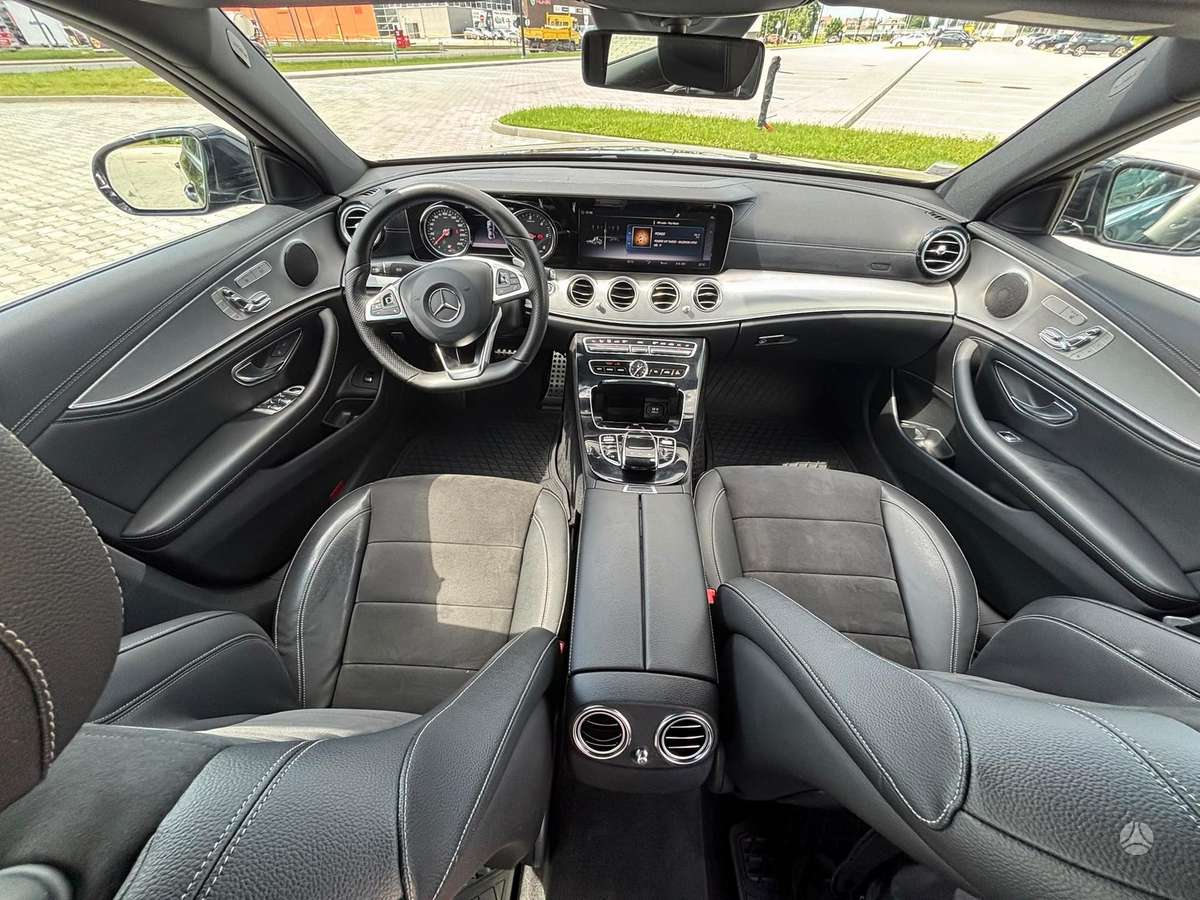 Mercedes-Benz E220, 2.0 l., Седан