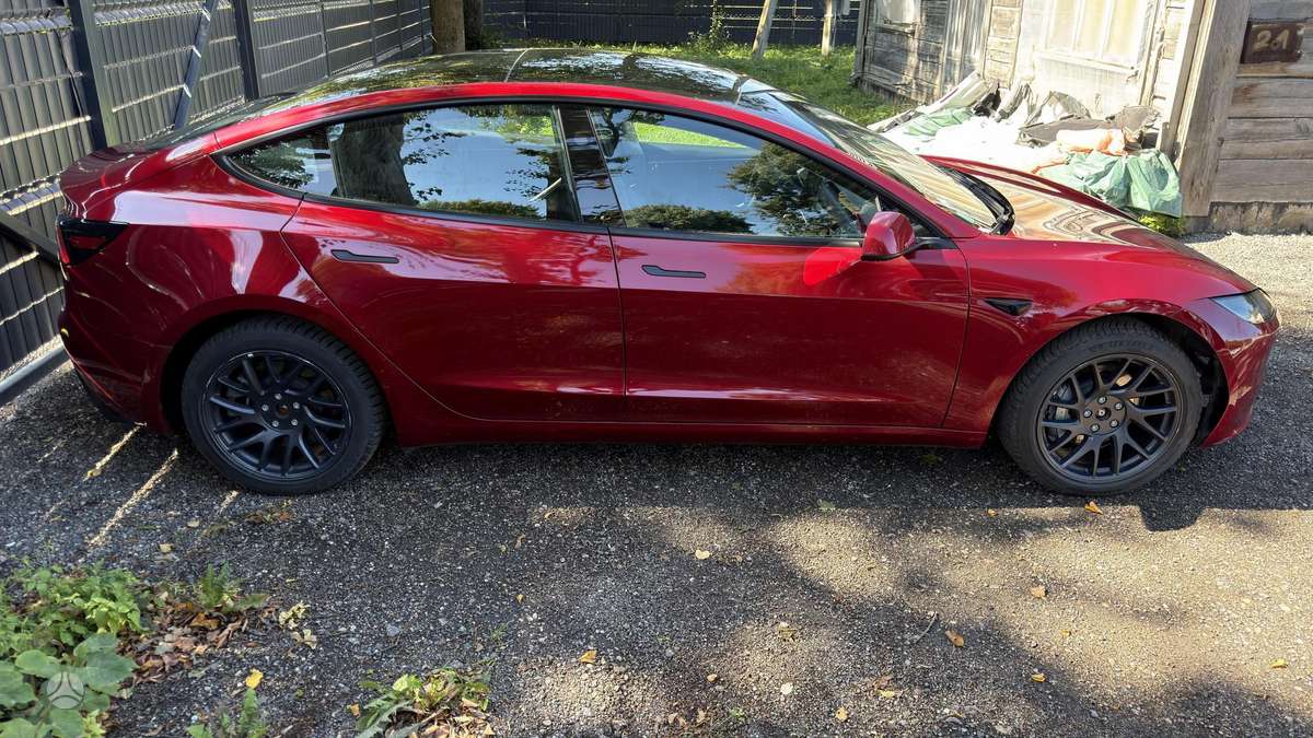 Tesla Model 3, 82 кВт·ч, Хэтчбек