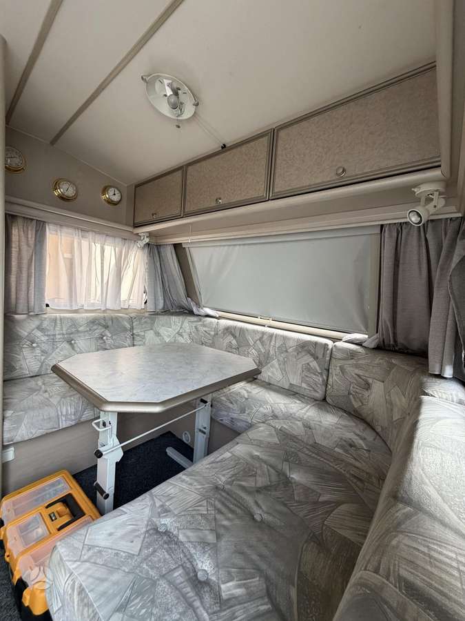 Dethleffs RD 6, кемперы