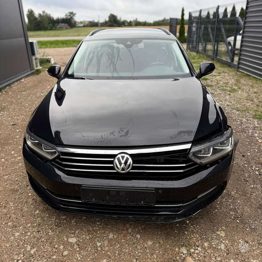 Volkswagen Passat - 2