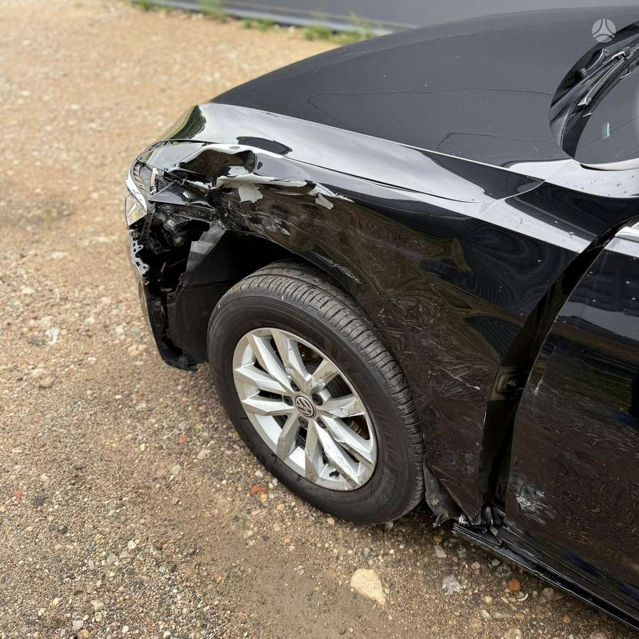 Volkswagen Passat - 5