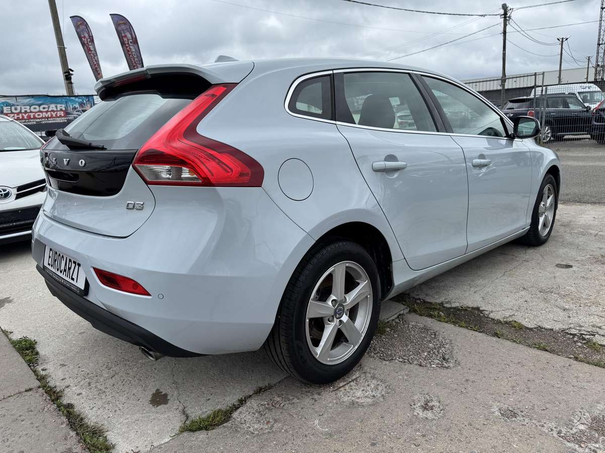 Volvo V40 - 4