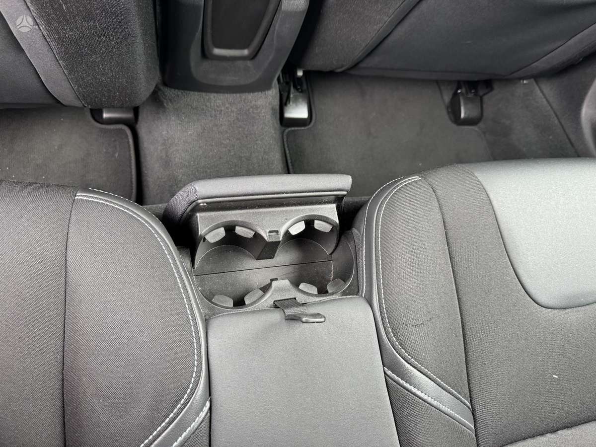 Volvo V40, 2.0 l., hatchback