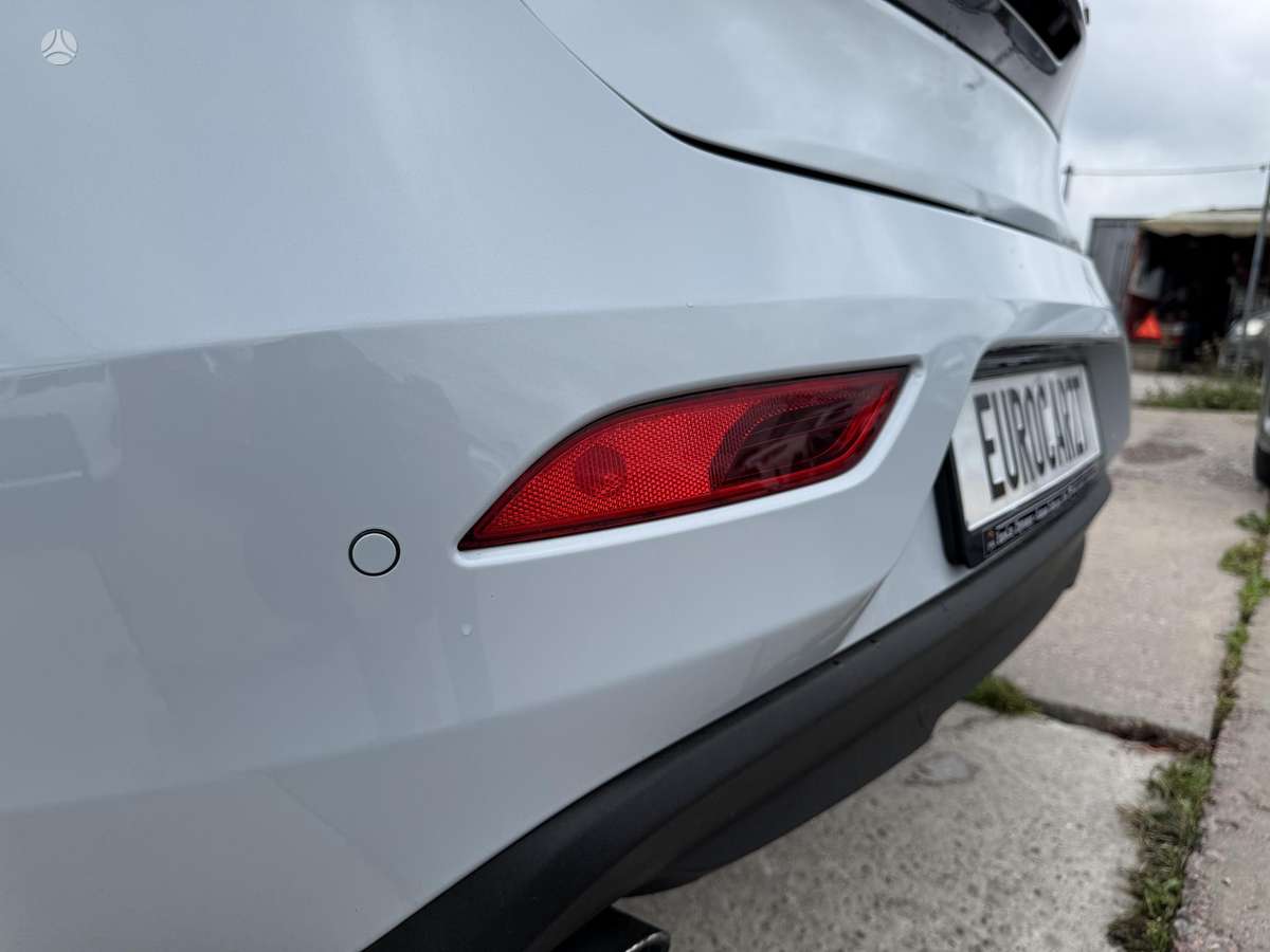 Volvo V40, 2.0 l., hatchback