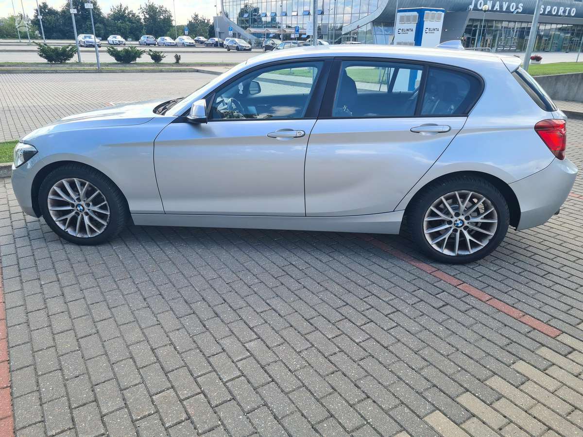 BMW 116, 2.0 l., hatchback
