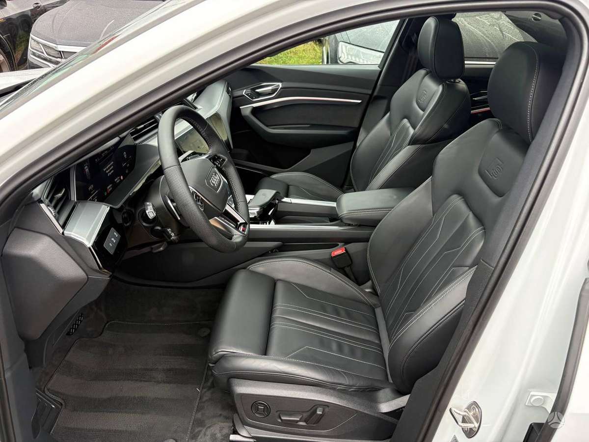 Audi e-tron S, visureigis / krosoveris