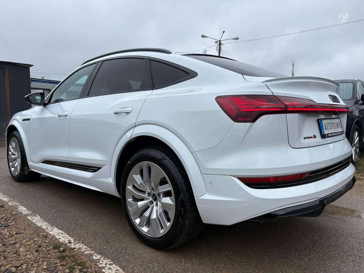 Audi e-tron S, Внедорожник / Кроссовер