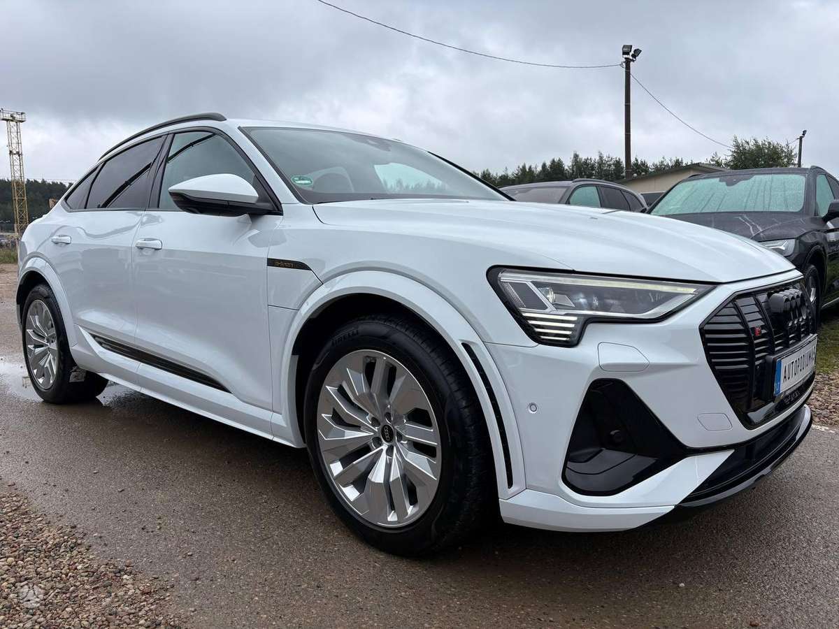 Audi e-tron S, Внедорожник / Кроссовер